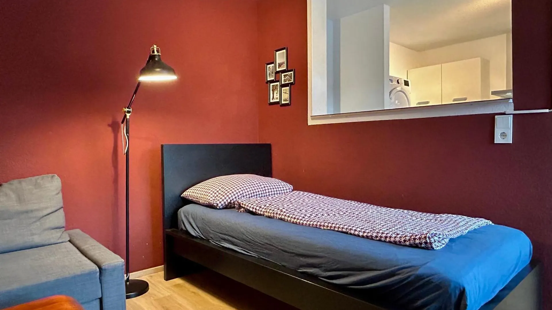 Appartamento Gemuetliche Und Zentrale Dachwohnung Mit Parkplatz Und Netflix Lipsia